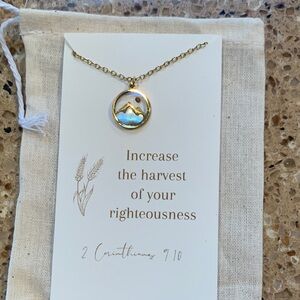 Gold Mountain Pendant Necklace NWT